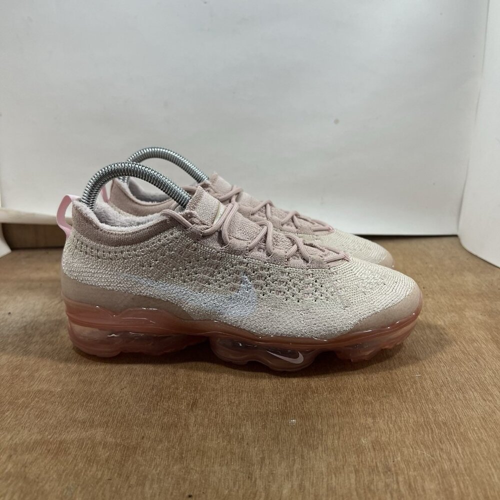 Nike Air VaporMax 2023 Flyknit Women Size 7 Oatmeal Pearl Pink dv6840-101